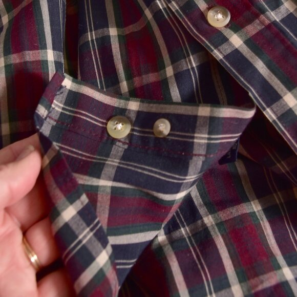 Falcon Bay Classics Men's Long Sleeve Red and Green Plaid Button Up Shirt Size M - Picture 7 of 7